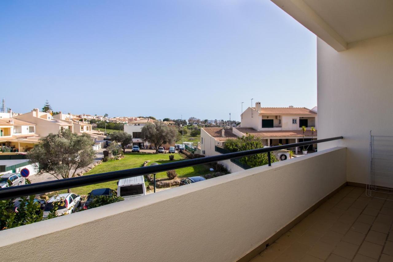 Family Apartment - Pool And Garden & Playground & Beach & Albufeira Luaran gambar
