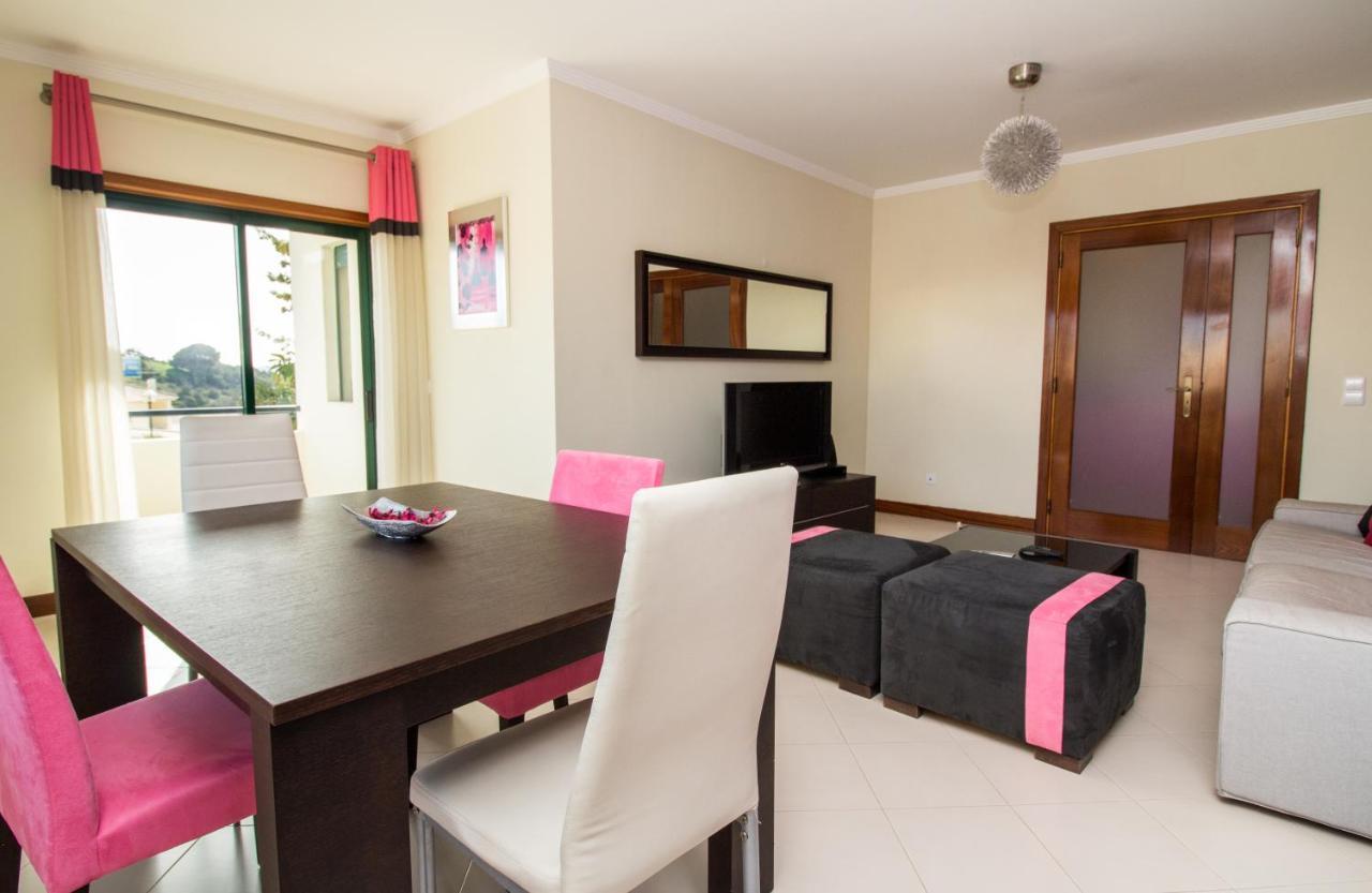 Family Apartment - Pool And Garden & Playground & Beach & Albufeira Luaran gambar