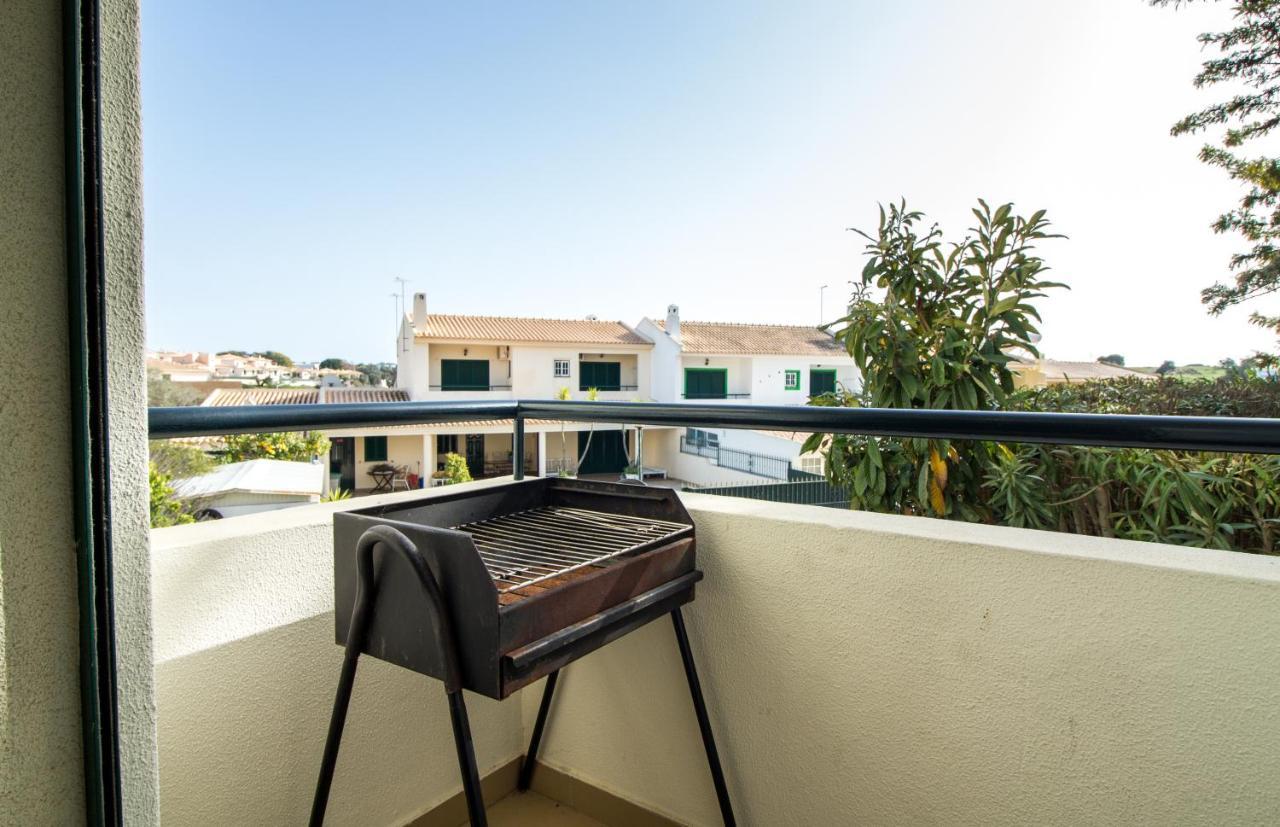 Family Apartment - Pool And Garden & Playground & Beach & Albufeira Luaran gambar
