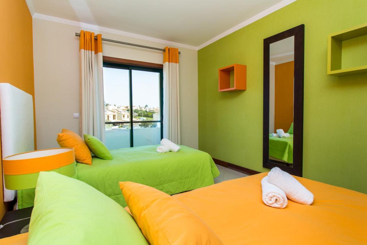 Family Apartment - Pool And Garden & Playground & Beach & Albufeira Luaran gambar
