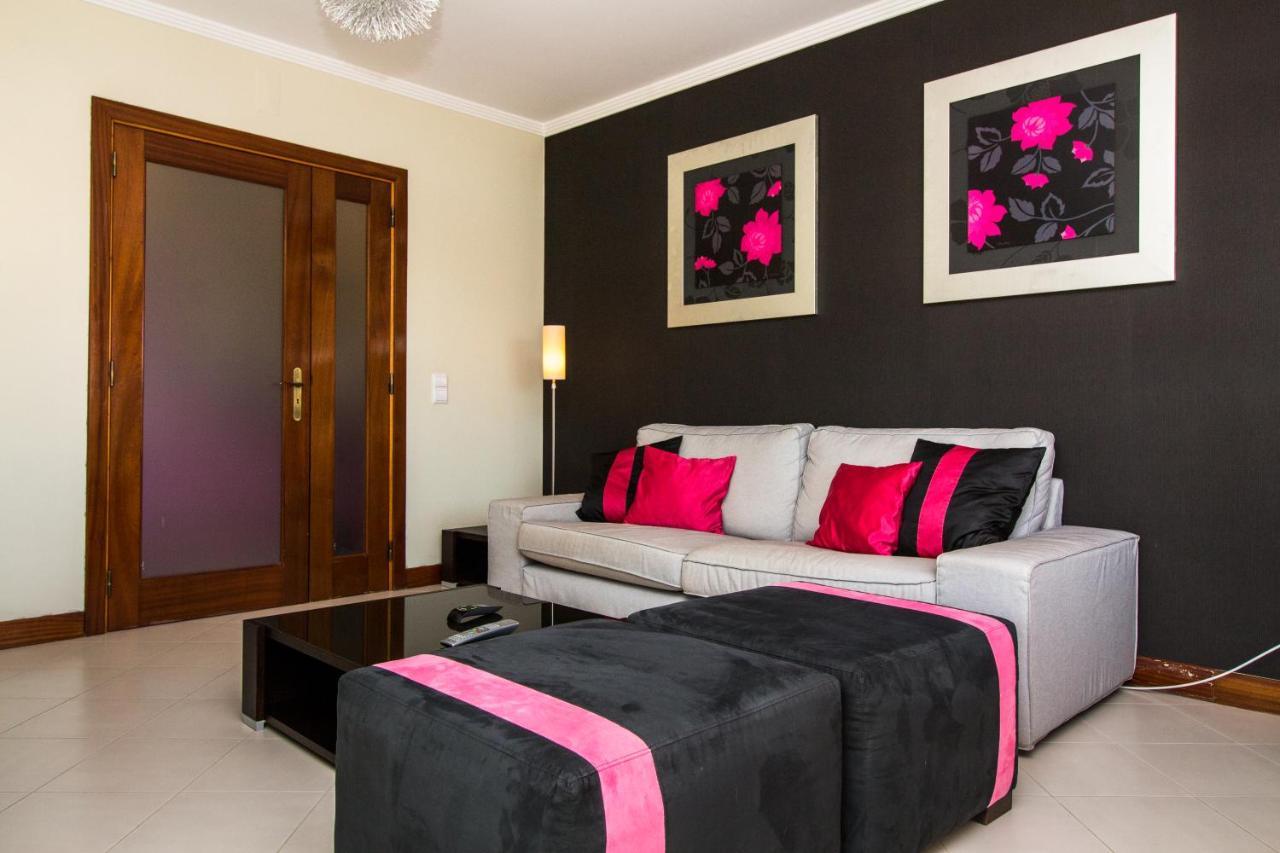 Family Apartment - Pool And Garden & Playground & Beach & Albufeira Luaran gambar