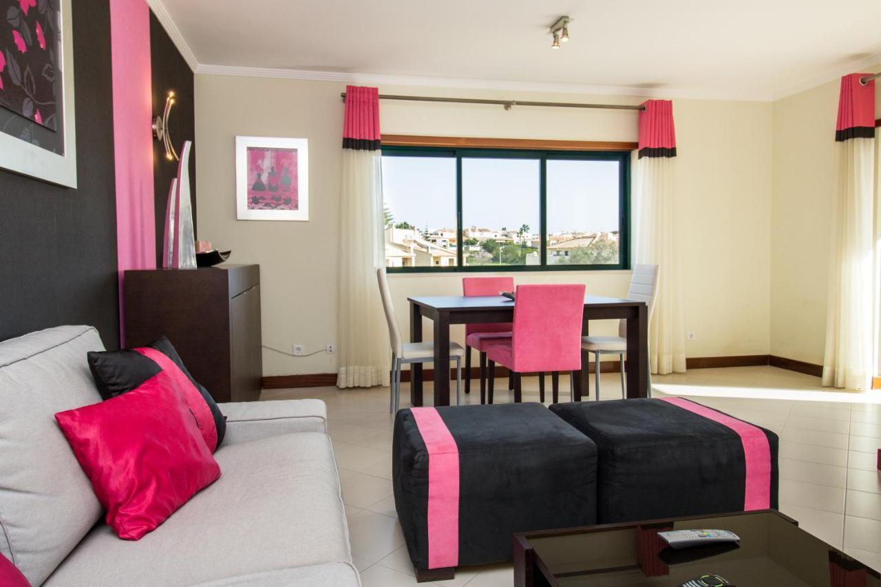 Family Apartment - Pool And Garden & Playground & Beach & Albufeira Luaran gambar