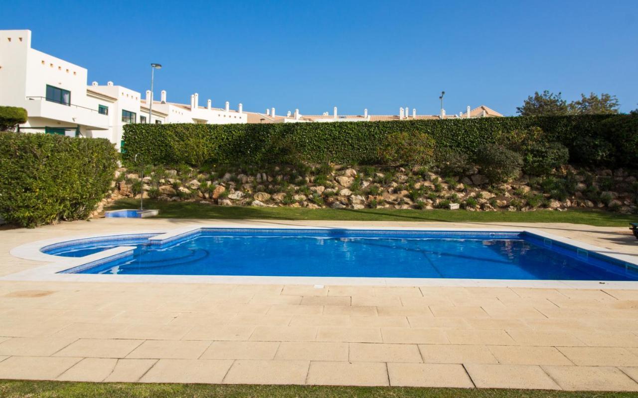Family Apartment - Pool And Garden & Playground & Beach & Albufeira Luaran gambar