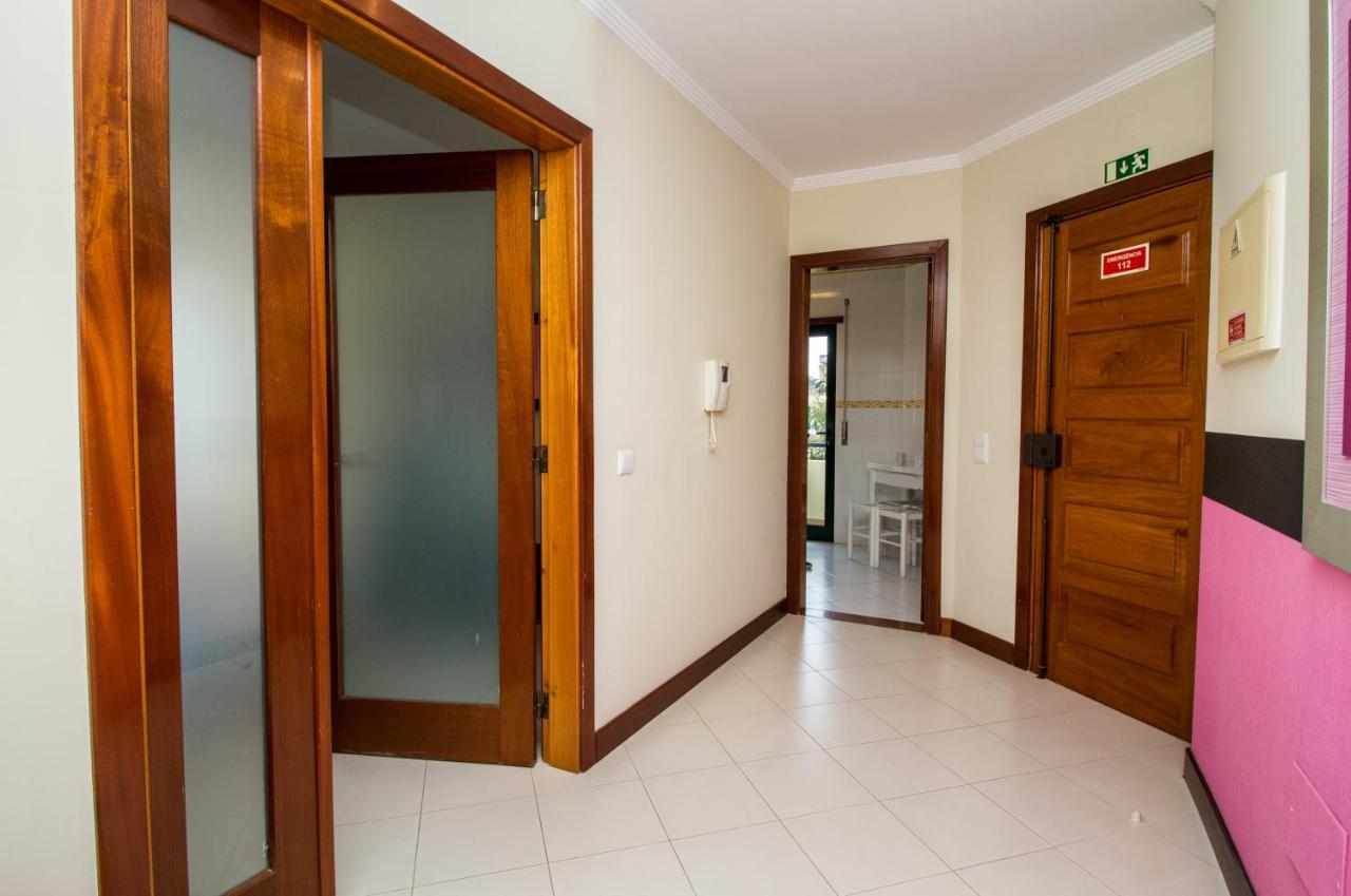 Family Apartment - Pool And Garden & Playground & Beach & Albufeira Luaran gambar